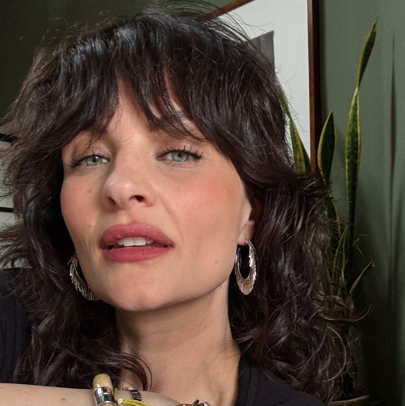 SMALL SILVER TASSEL HOOP EARRINGS