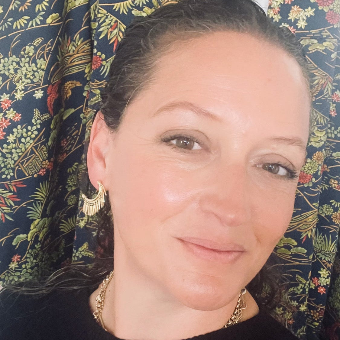 GOLD MINI TASSEL EARRINGS