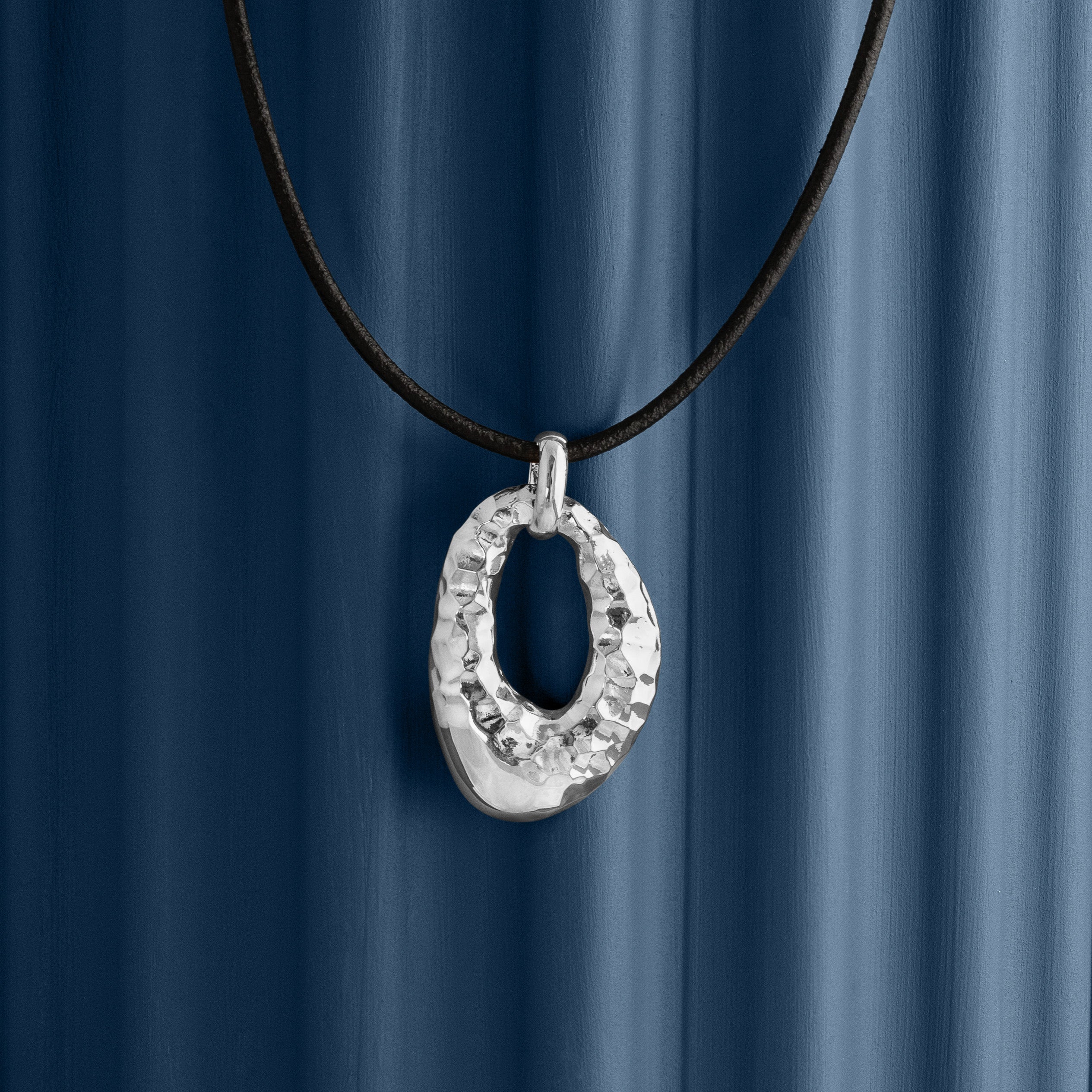 ITALIAN BLACK LEATHER THONG NECKLACE