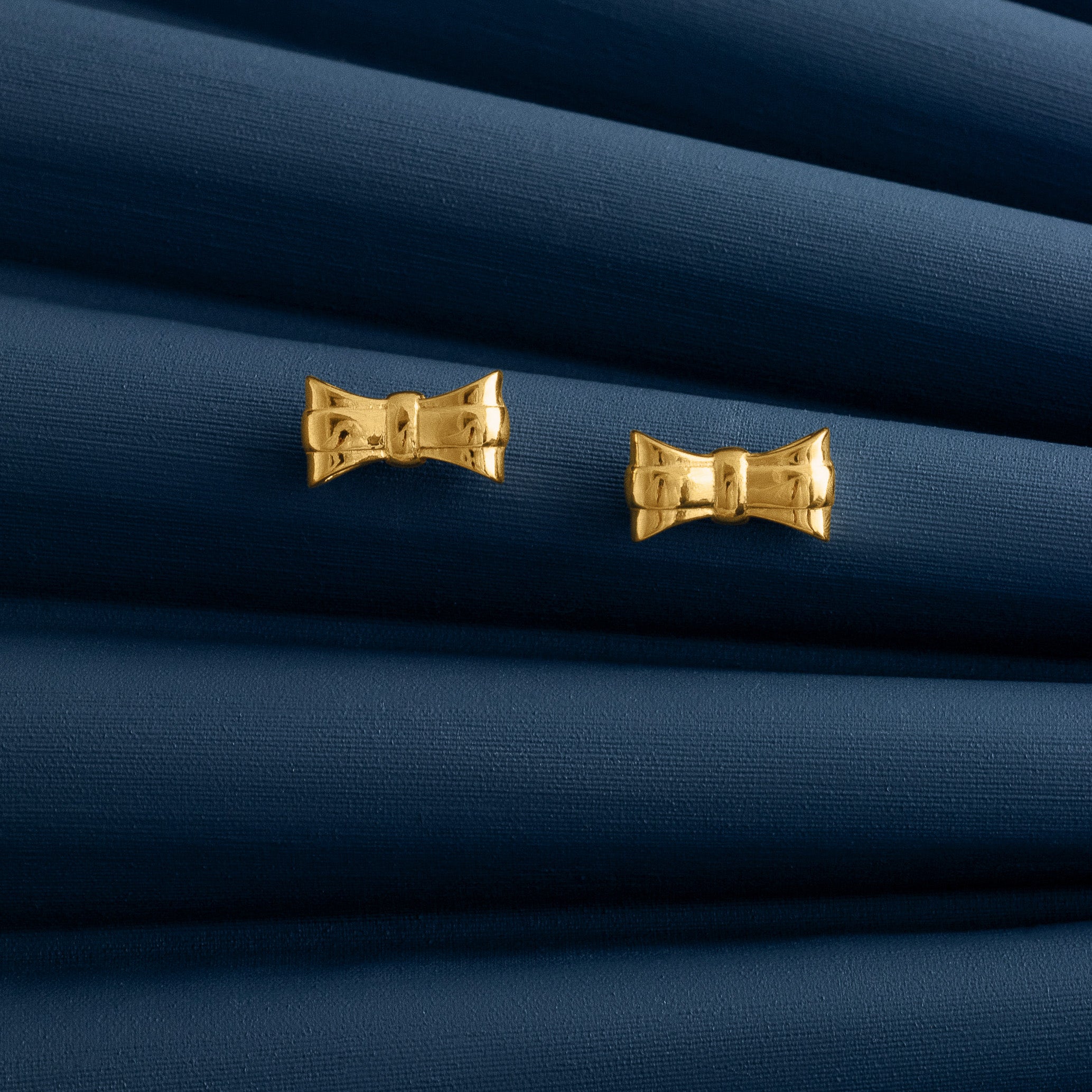 GOLD BOW STUD EARRINGS