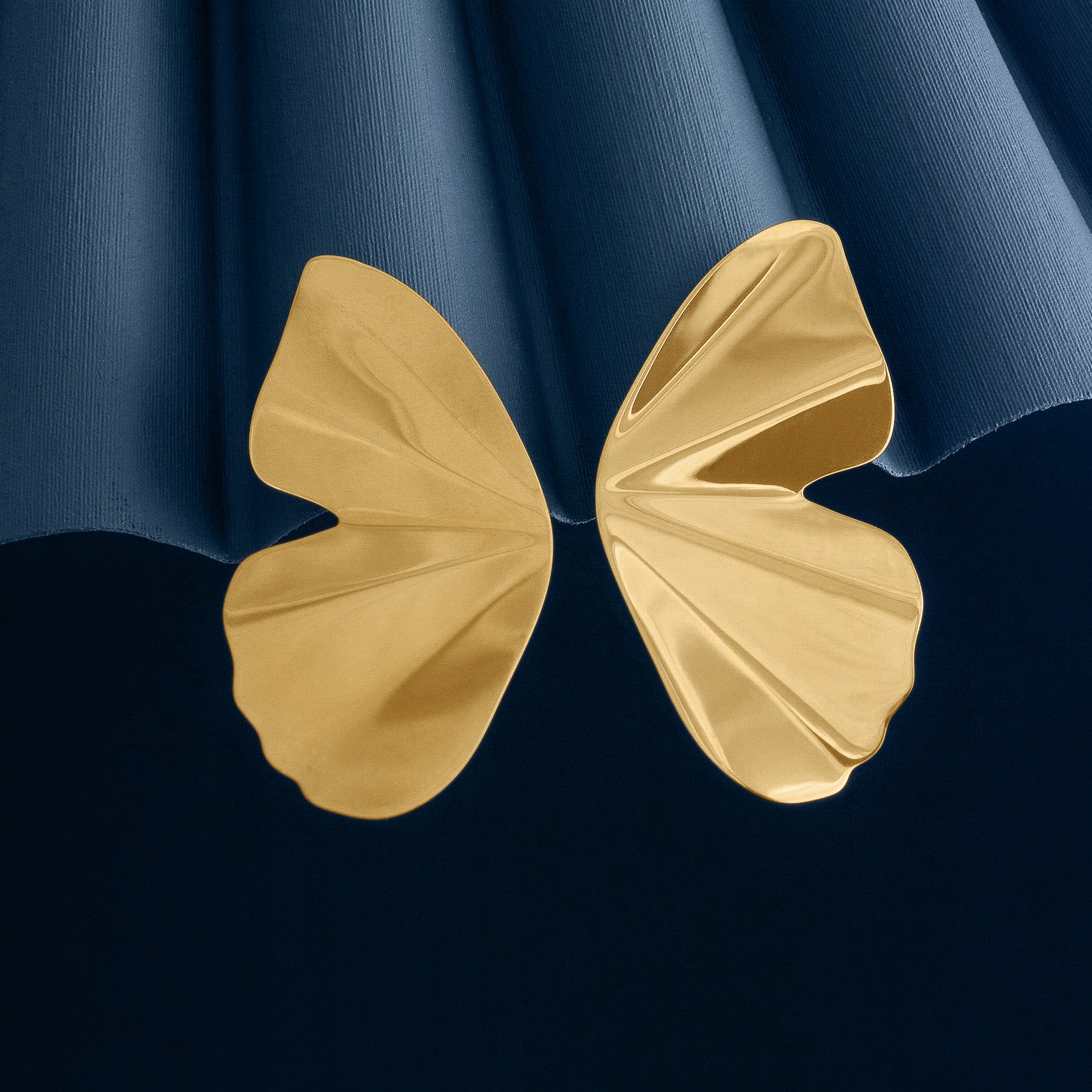 GOLD BUTTERFLY EARRINGS