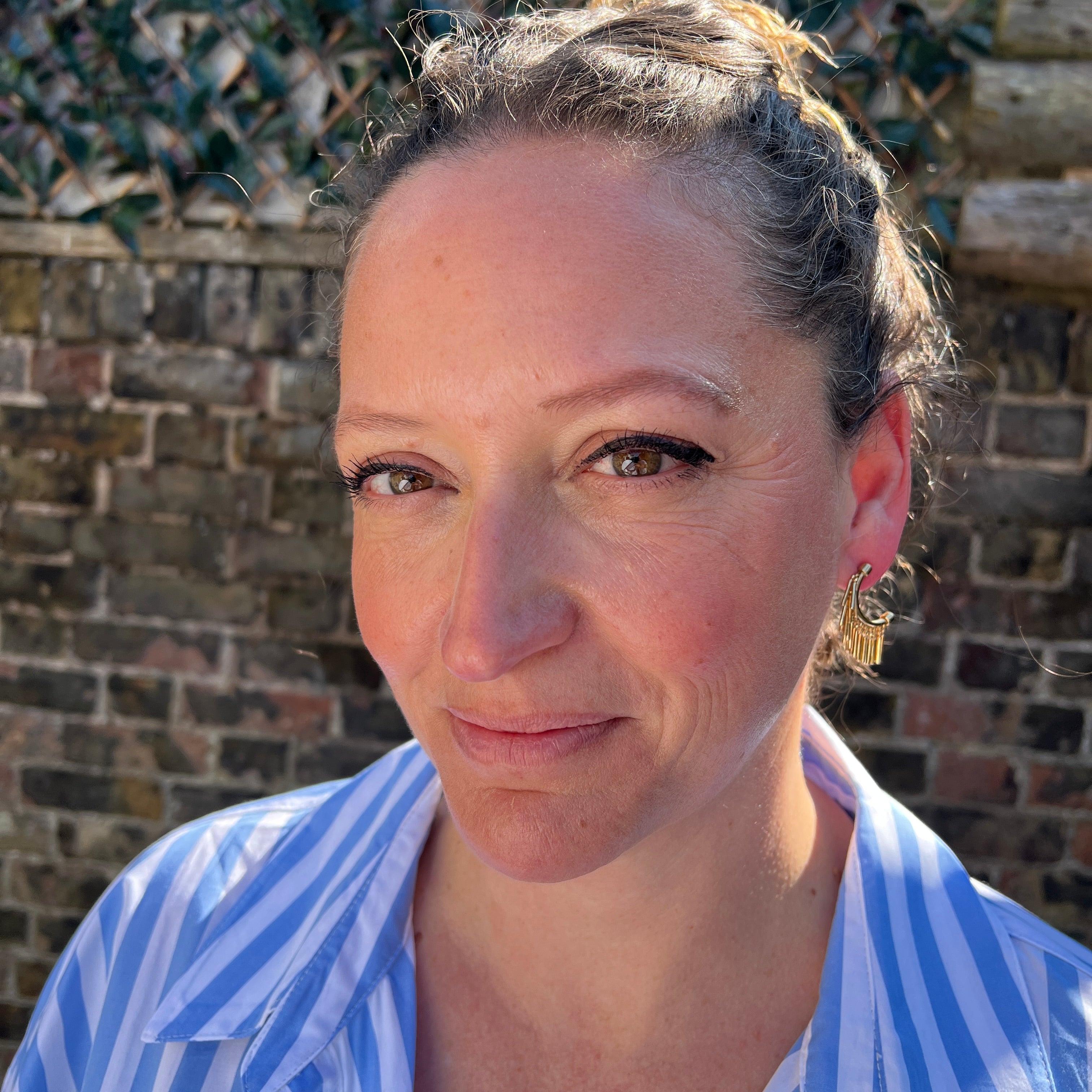 GOLD MINI TASSEL EARRINGS