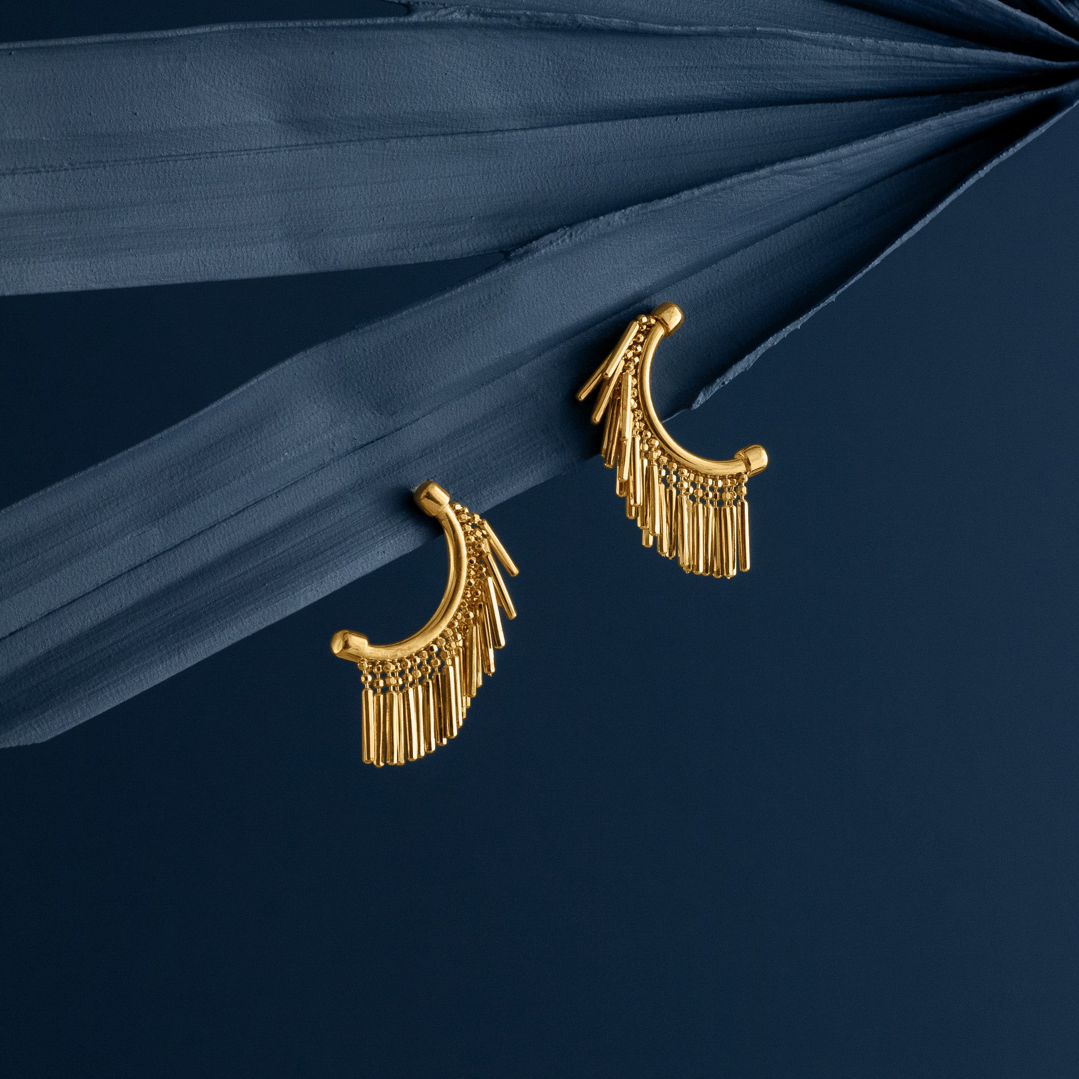 GOLD MINI TASSEL EARRINGS