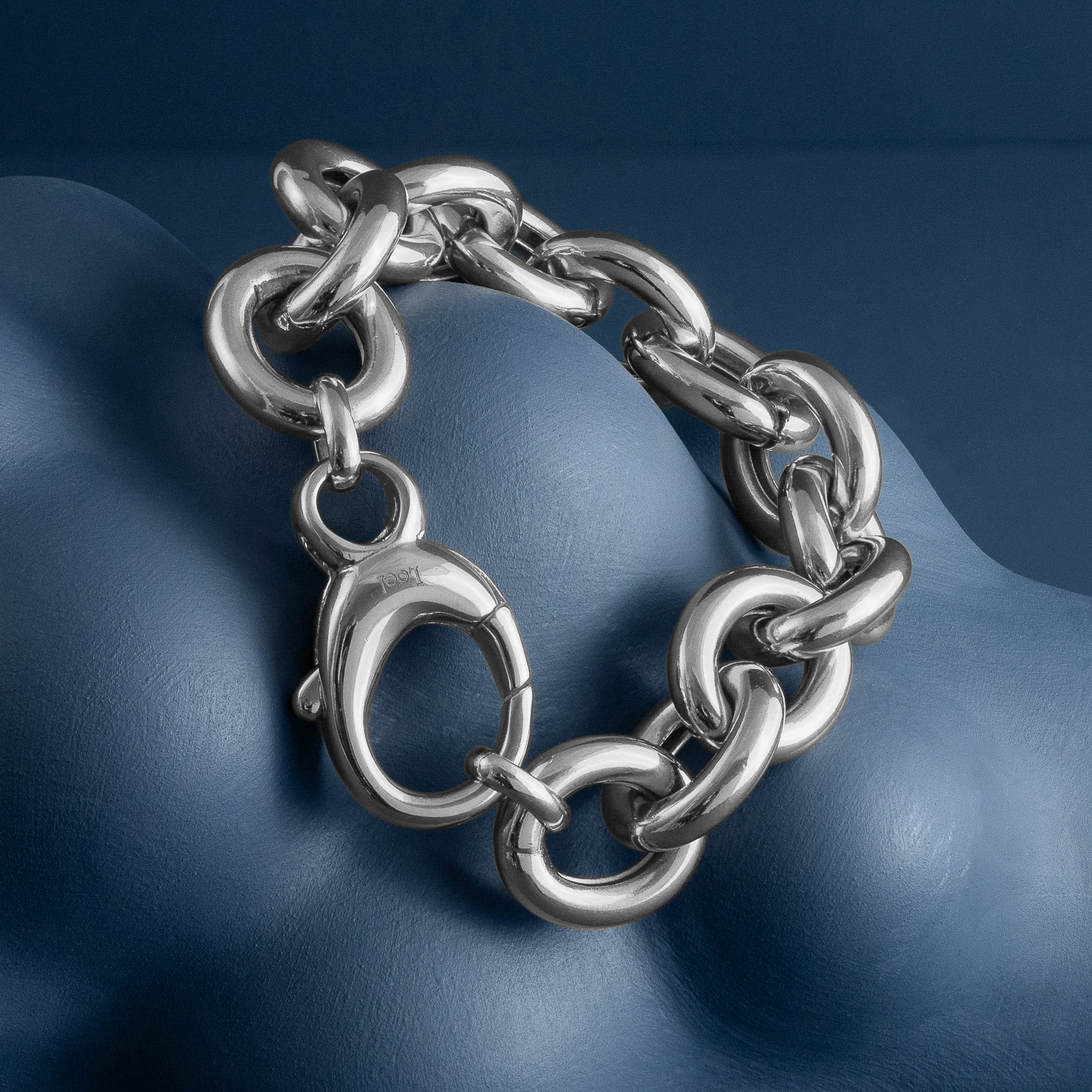 SUPER SIZED SILVER CHAIN BRACELET