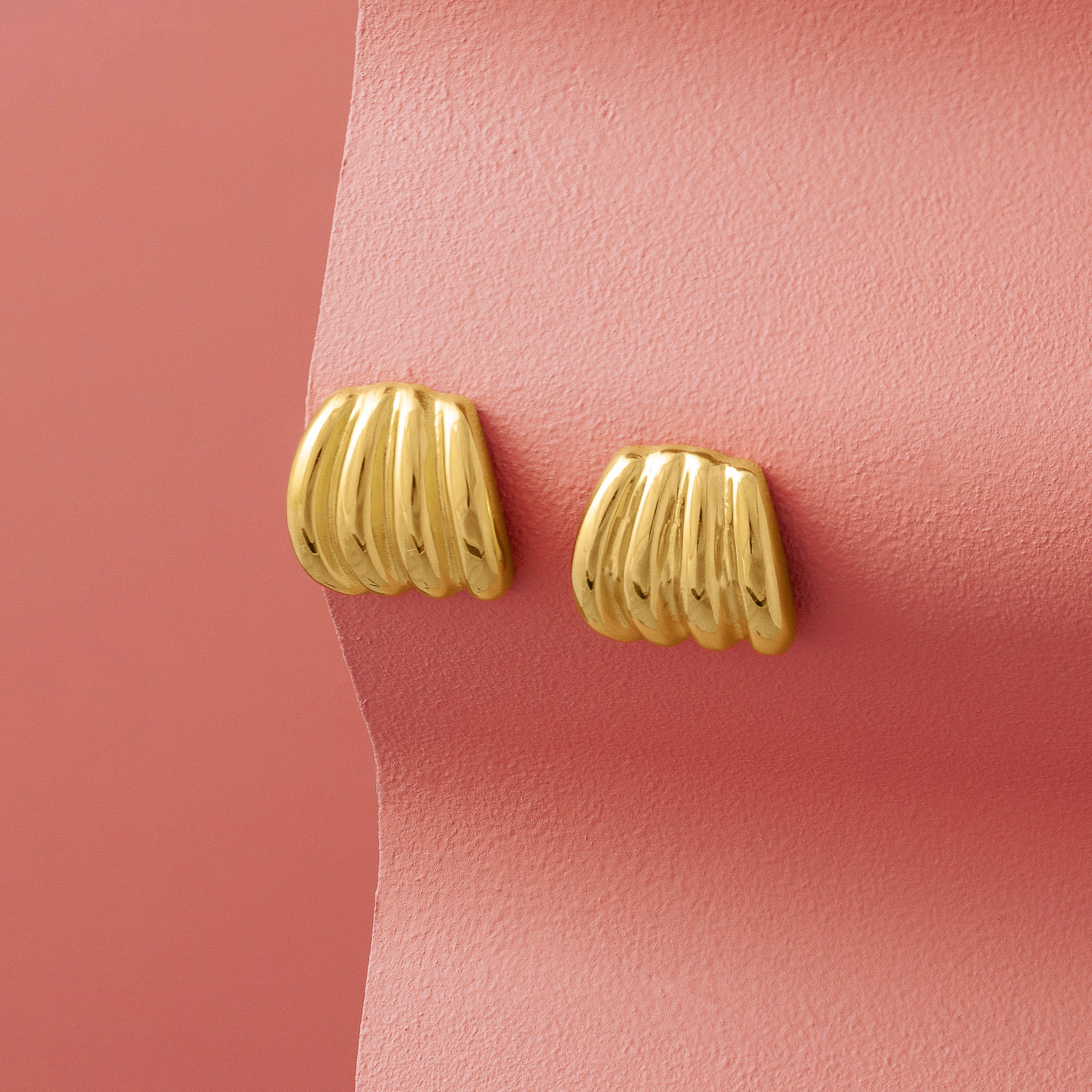 SILVER RIPPLE STUD EARRINGS
