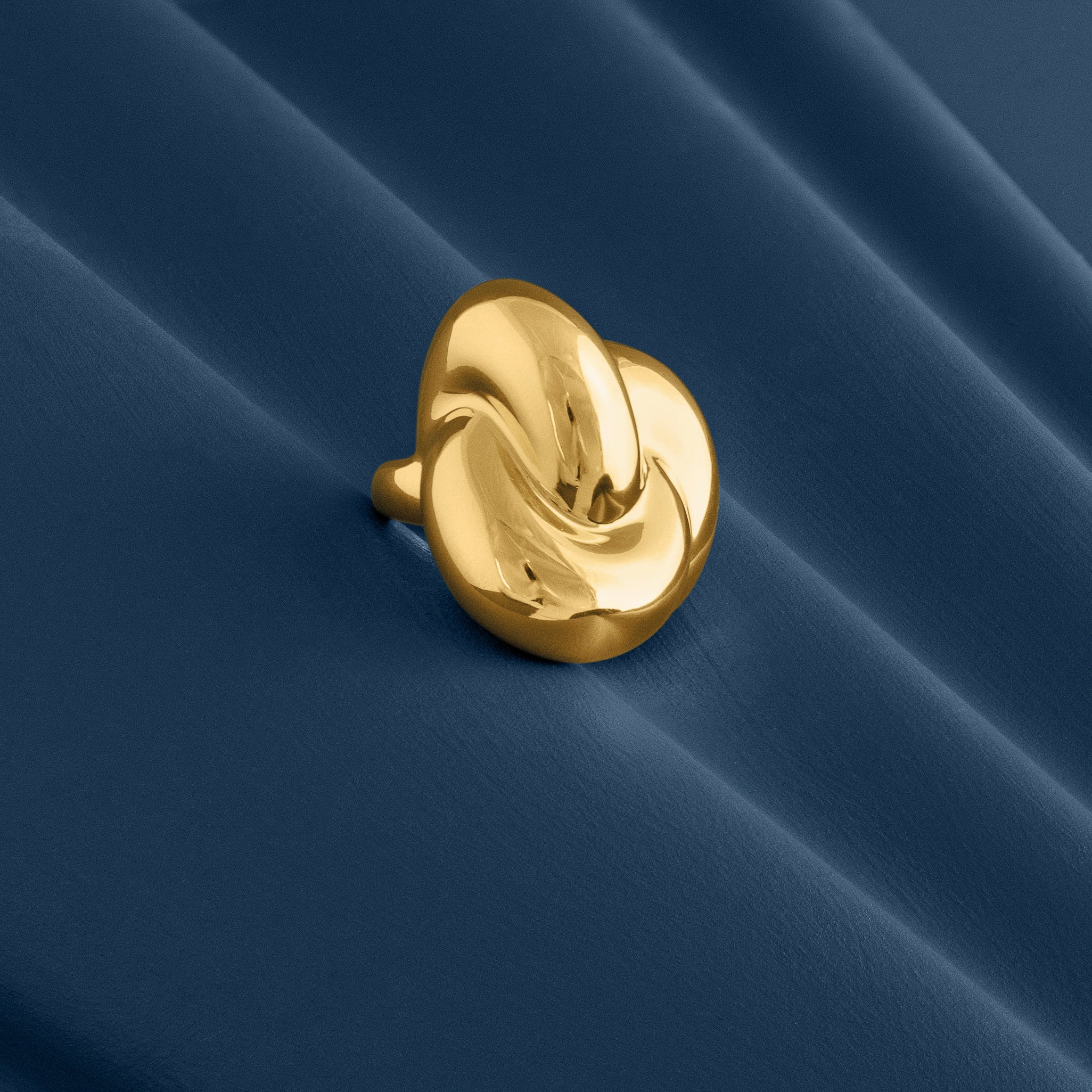 LARGE KNOT RING