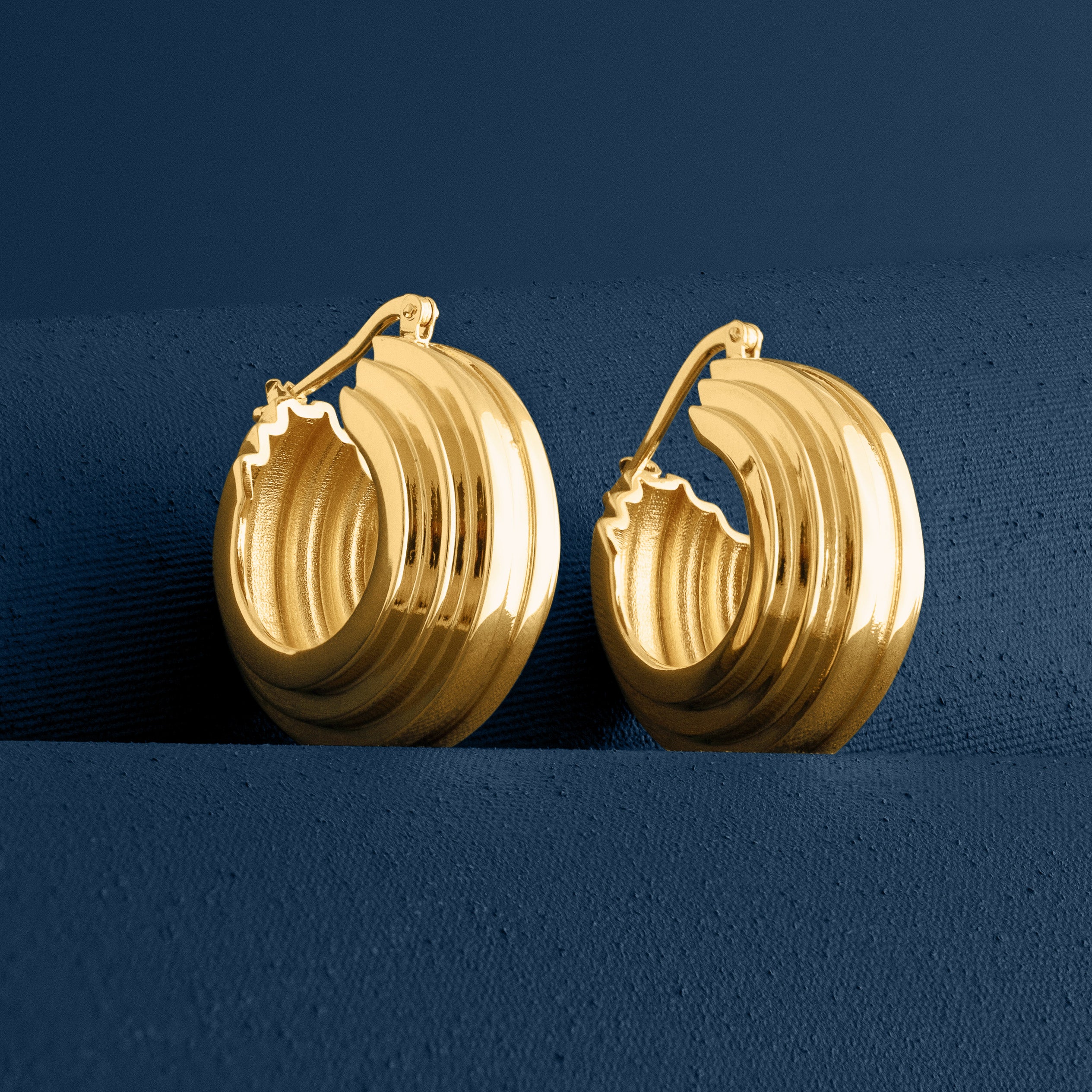 LARGE TRIPLE RIDGE HOOP EARRINGS