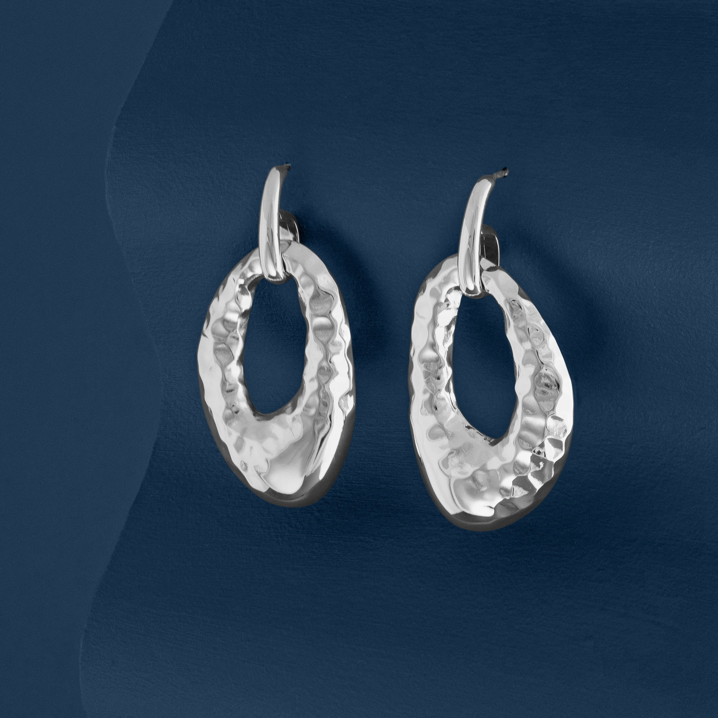 HAMMERED OVAL DROP EARRINGS