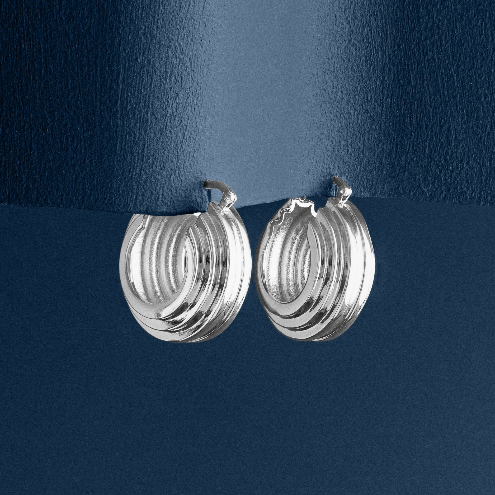 LARGE TRIPLE RIDGE HOOP EARRINGS
