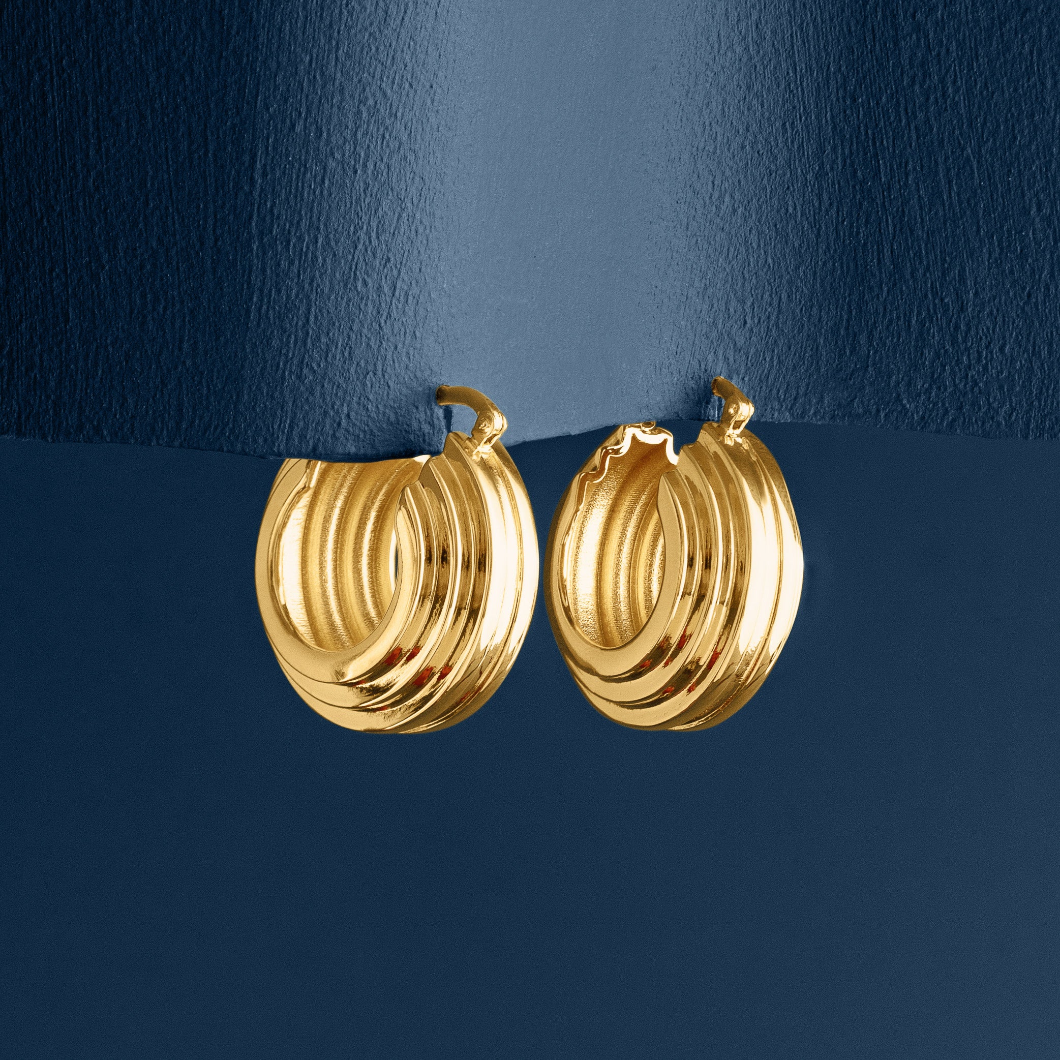 LARGE TRIPLE RIDGE HOOP EARRINGS
