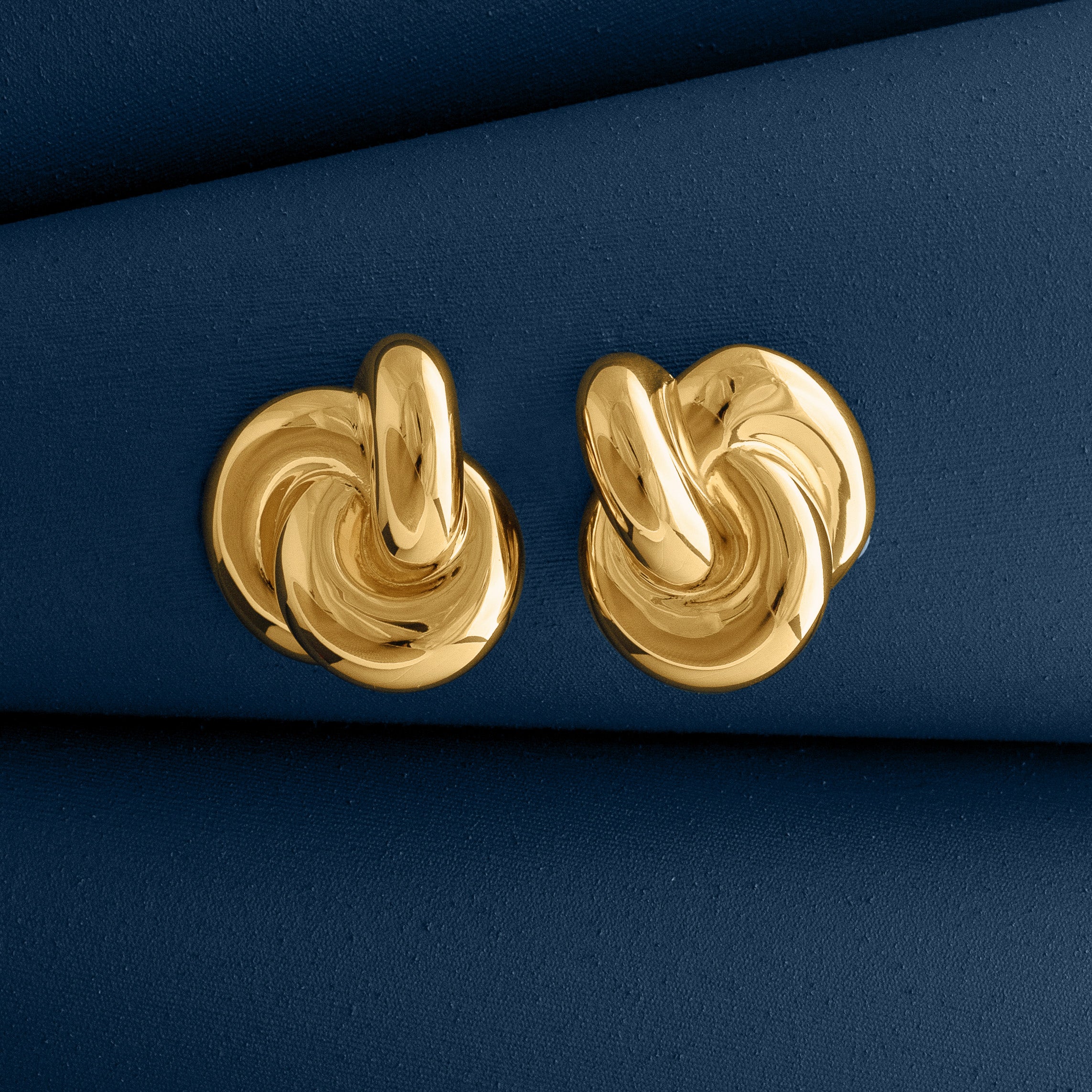 LARGE KNOT EARRINGS