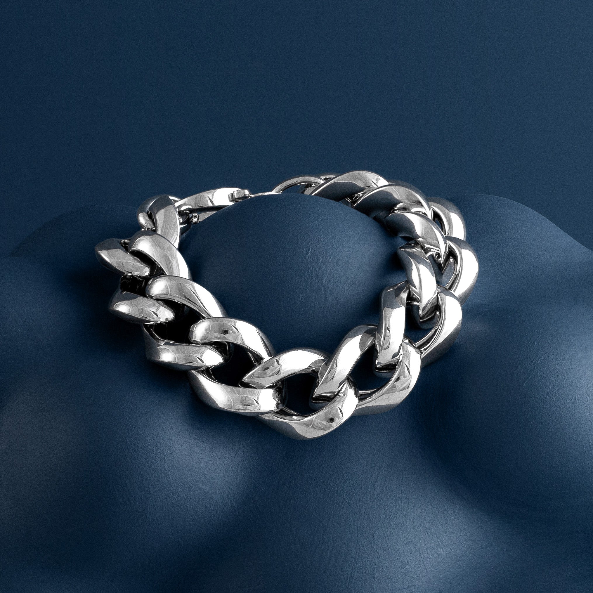 SILVER THICK CURB CHAIN BRACELET