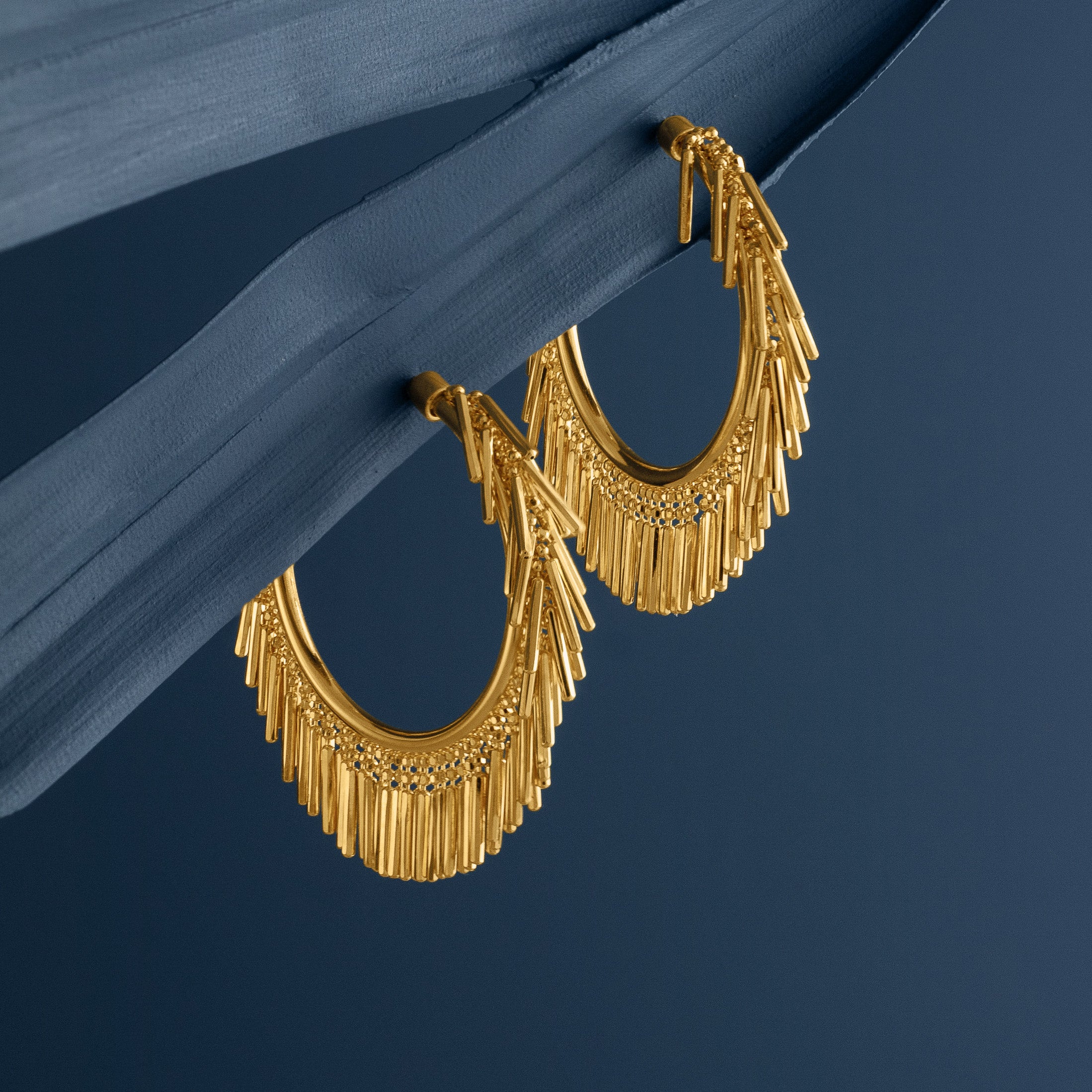 SMALL GOLD TASSEL HOOP EARRINGS