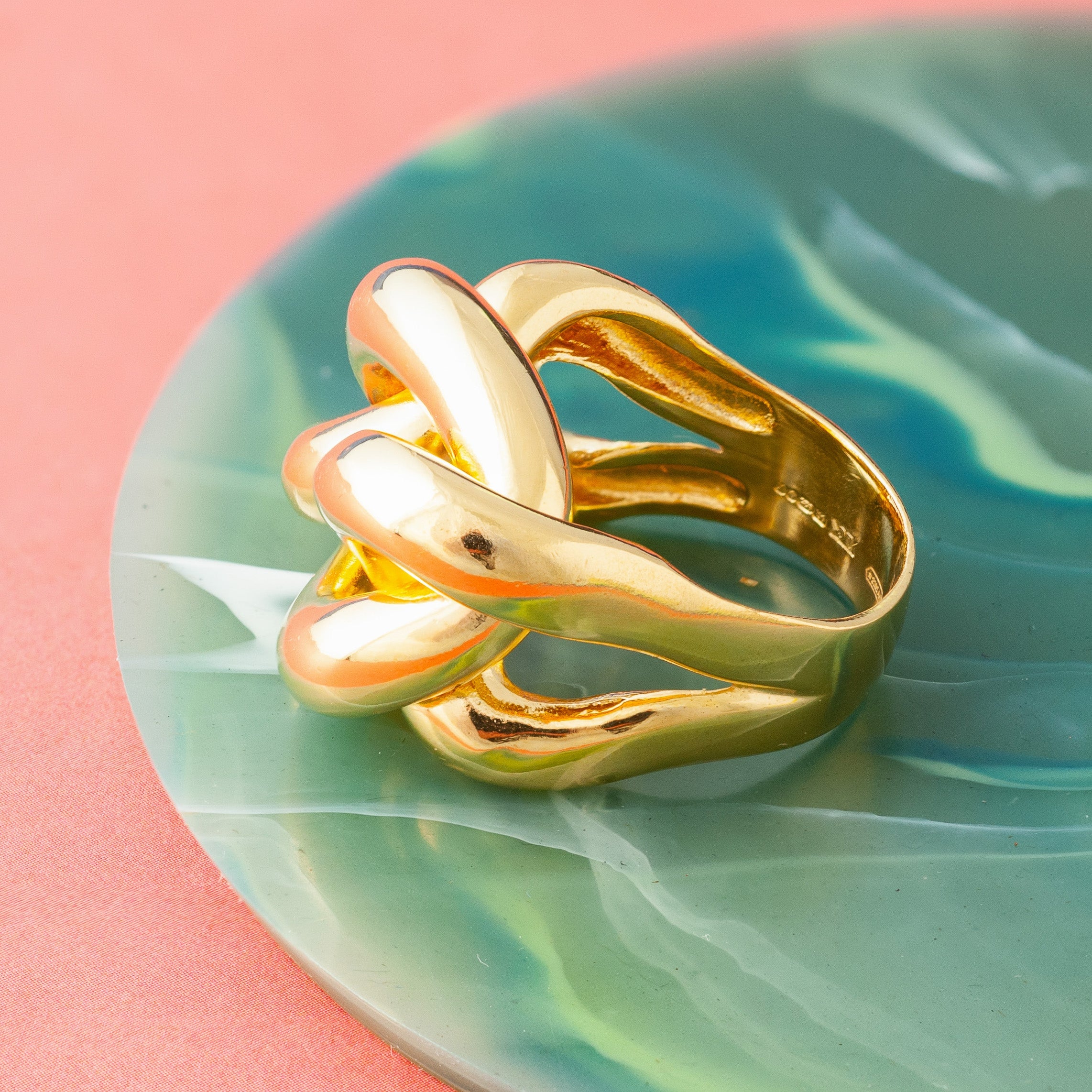 GOLD CHUNKY CHAIN RING