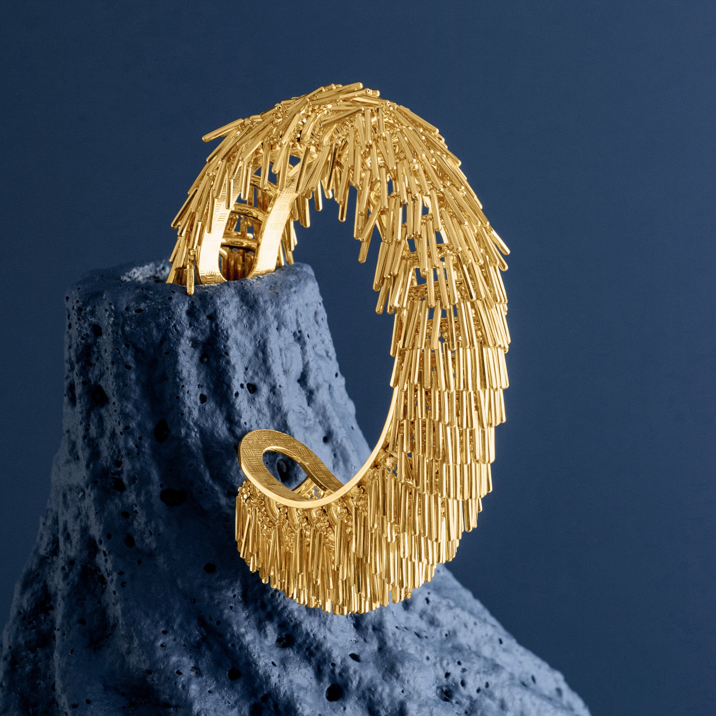 LARGE GOLD TASSEL CUFF