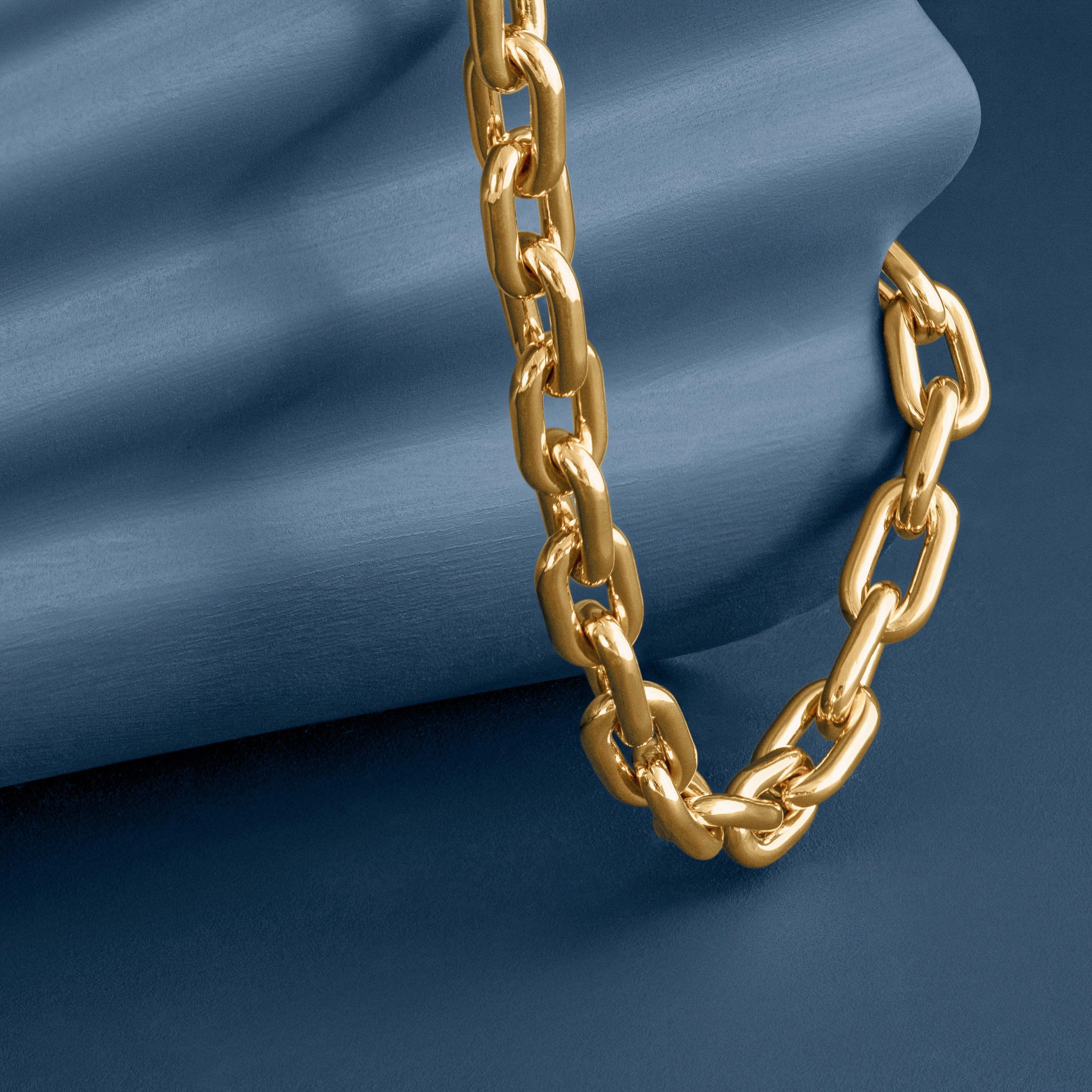 GOLD CHUNKY LONG LINK CHAIN NECKLACE