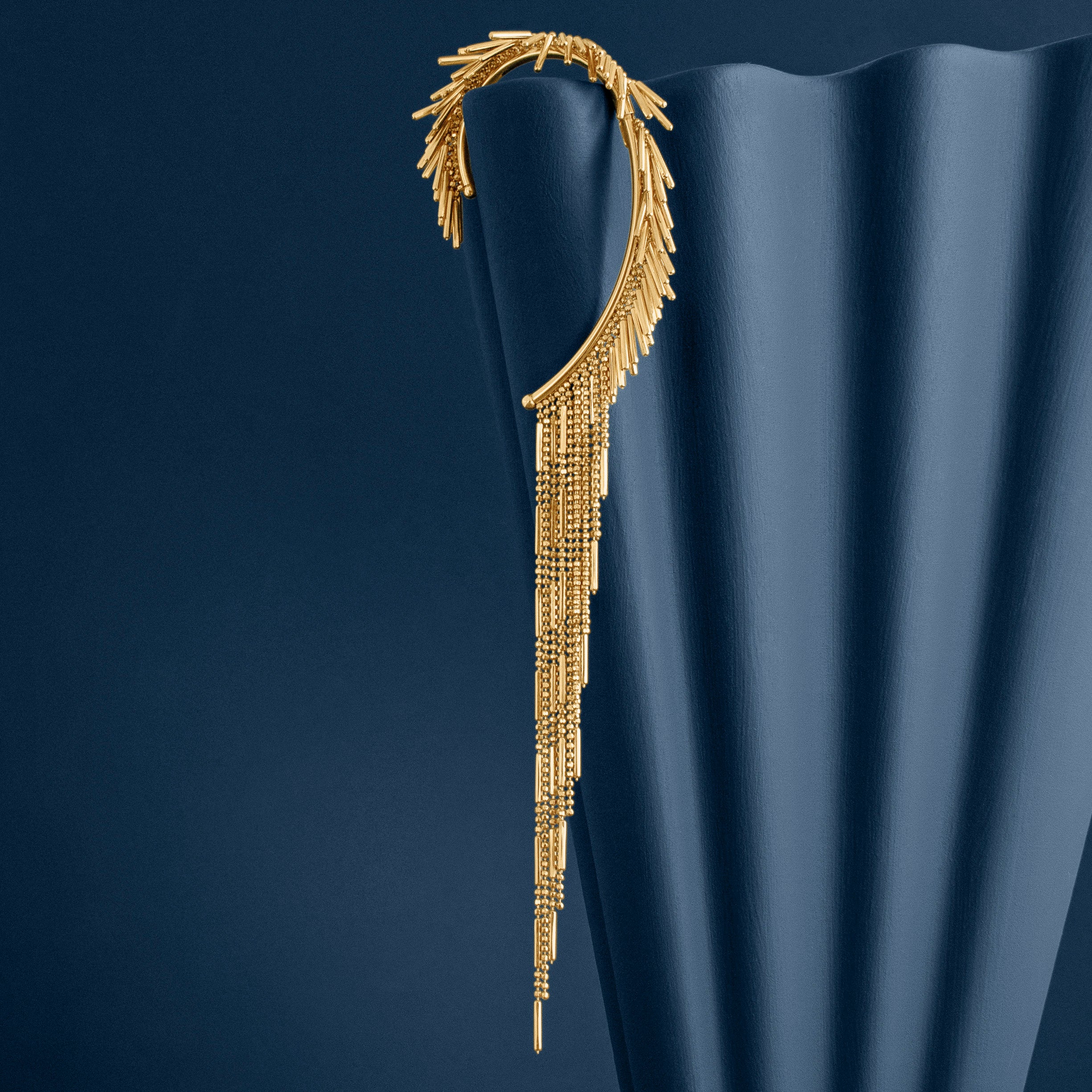GOLD TASSEL EAR CUFF