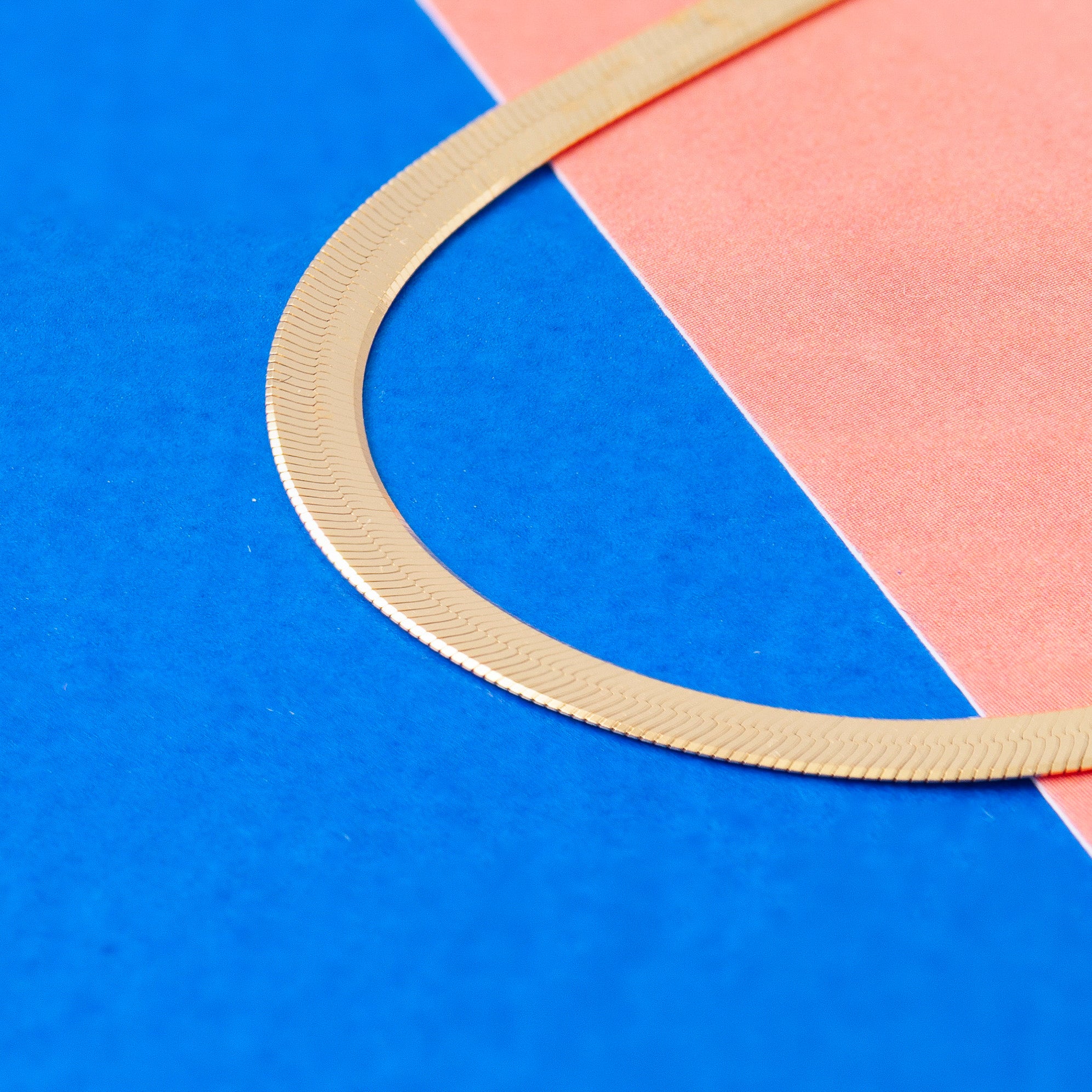GOLD SNAKE CHAIN NECKLACE