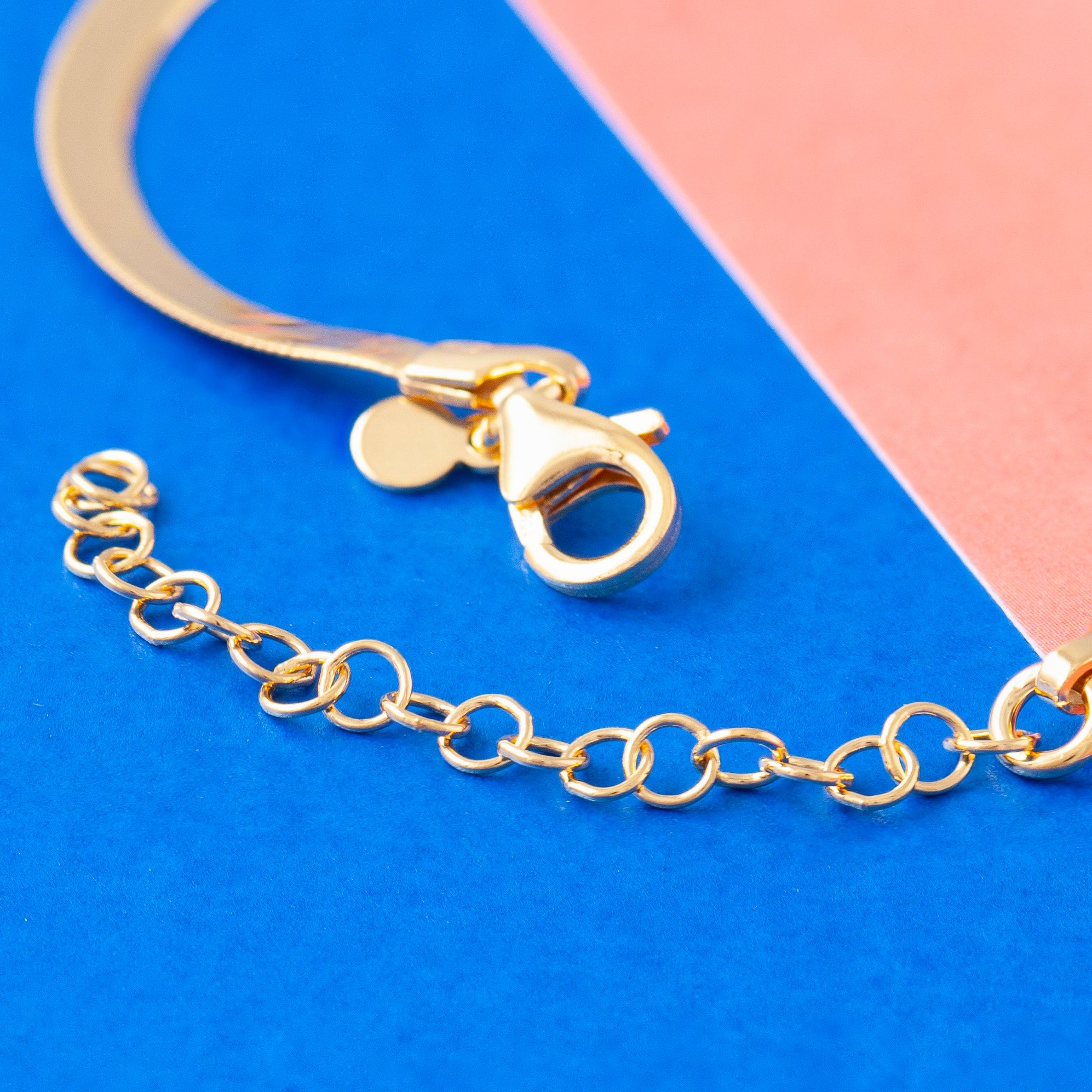 GOLD SNAKE CHAIN NECKLACE