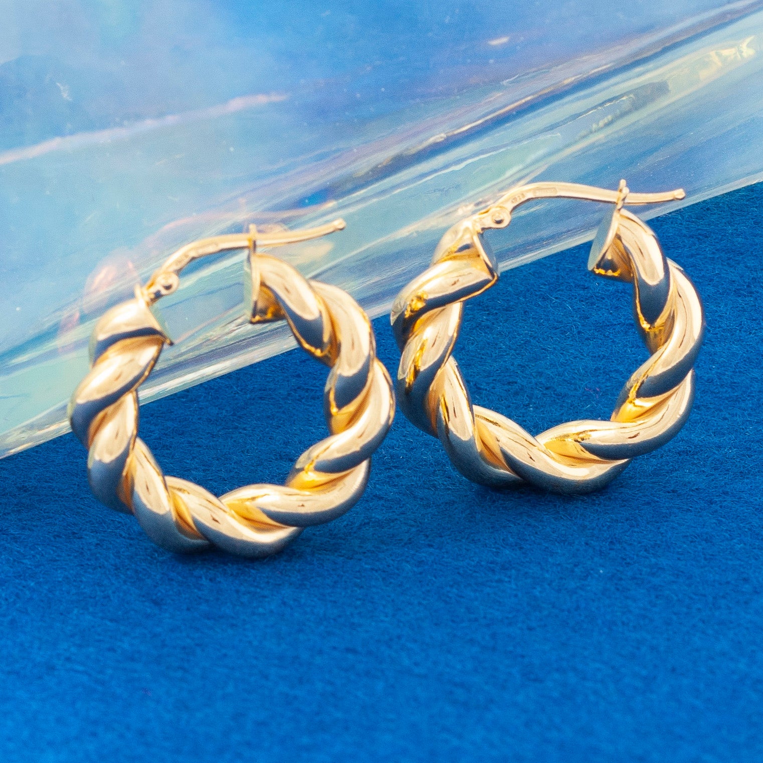 THICK GOLD SPIRAL HOOP EARRINGS