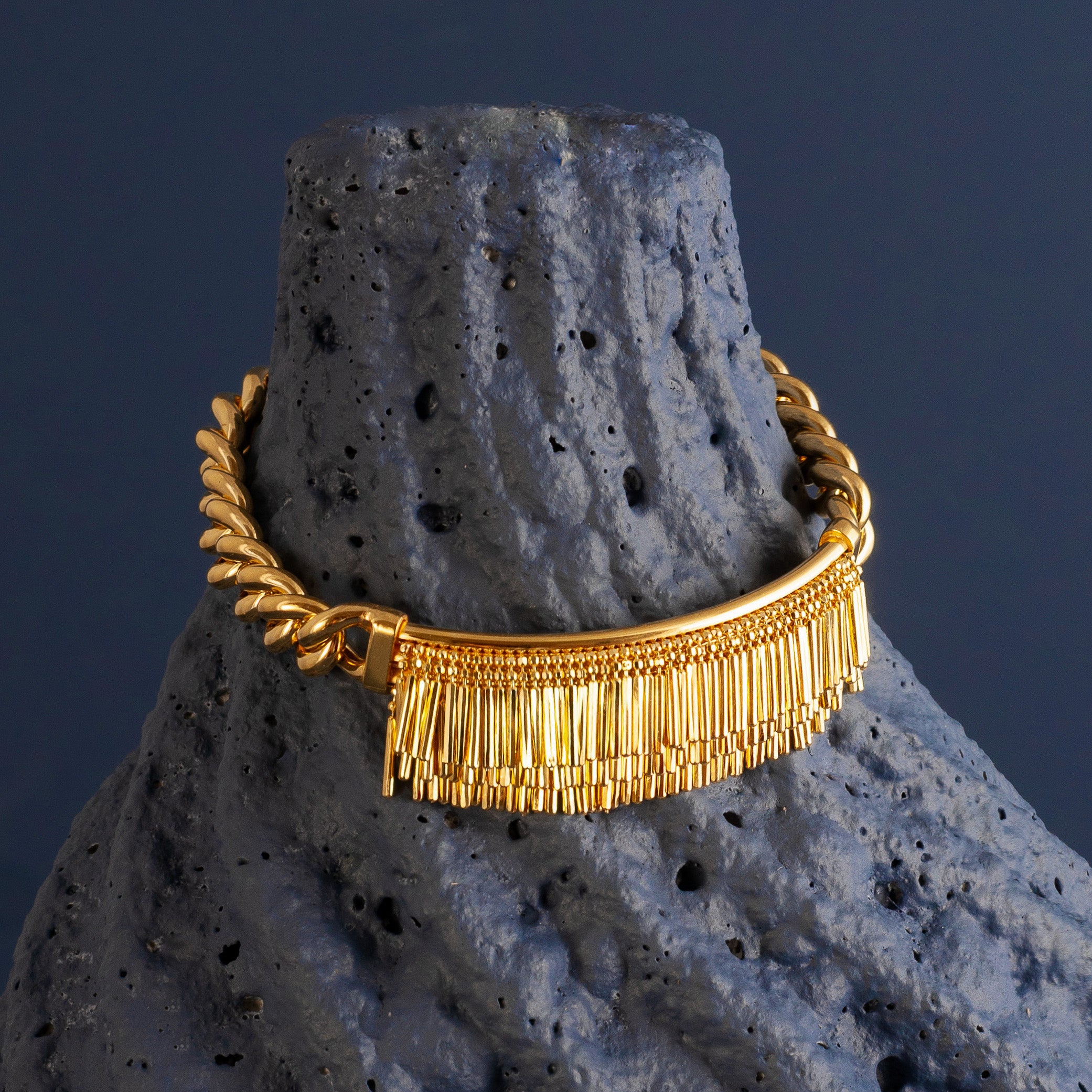 GOLD TASSEL AND CHAIN BRACELET