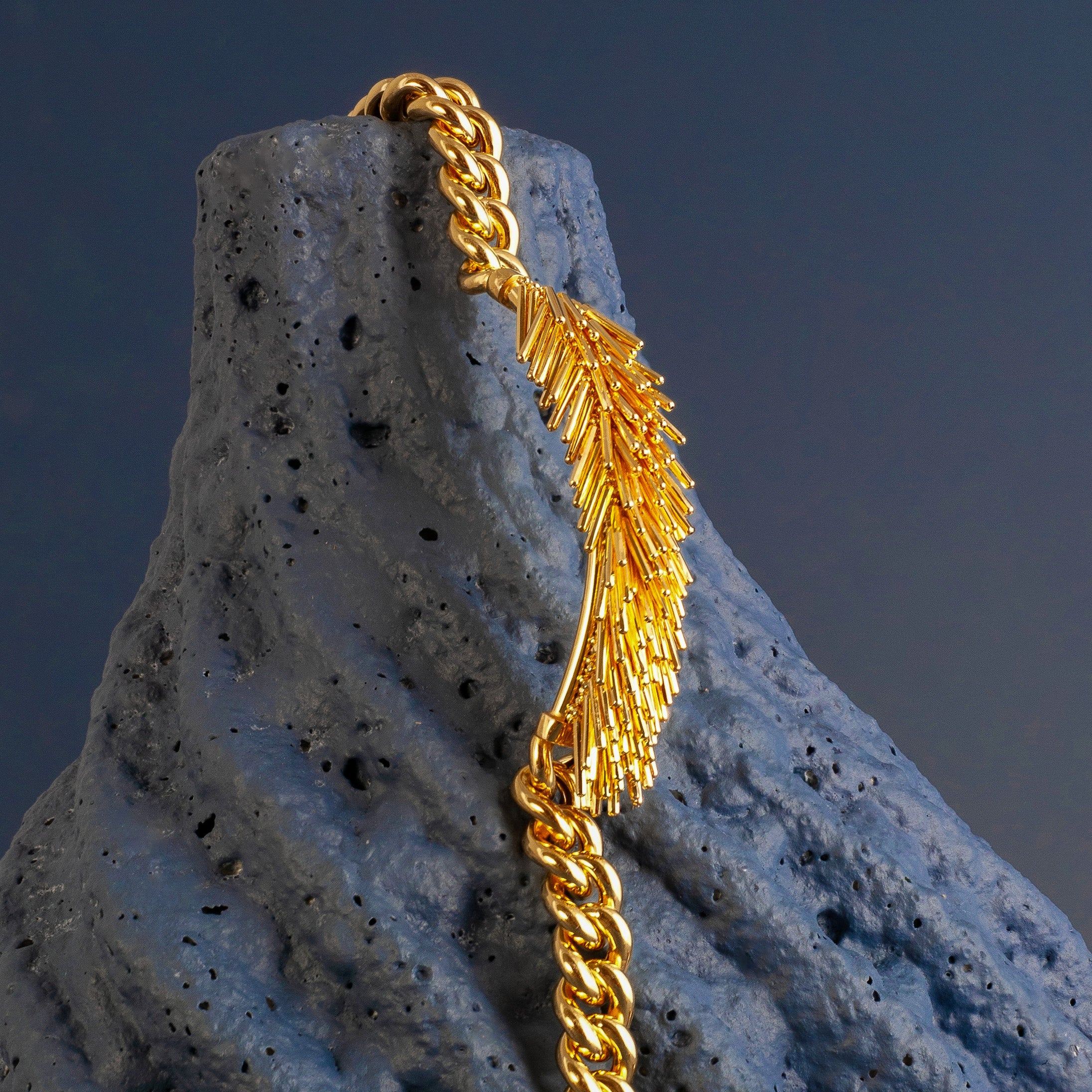 GOLD TASSEL AND CHAIN BRACELET