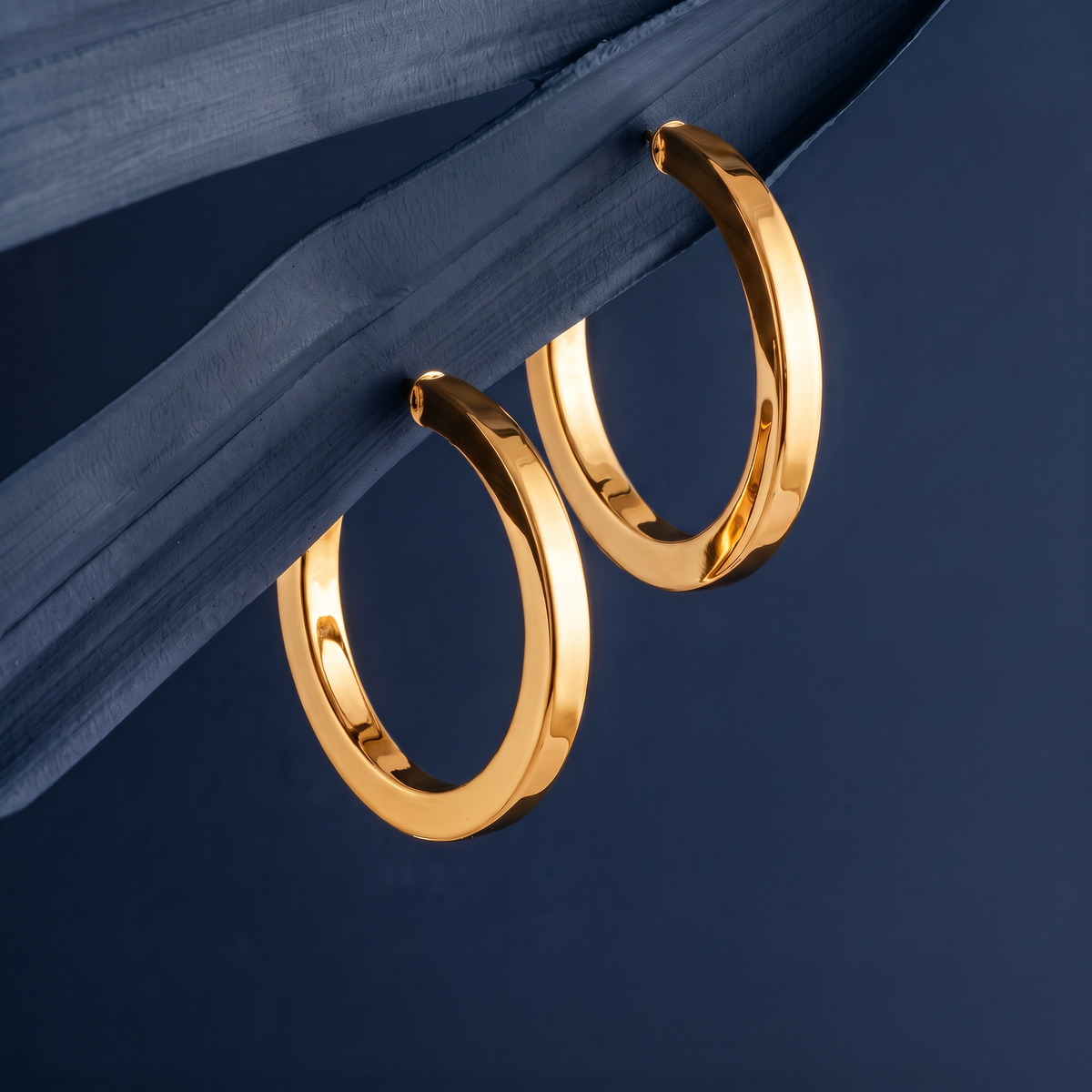 LARGE SQUARE EDGE GOLD HOOP EARRINGS