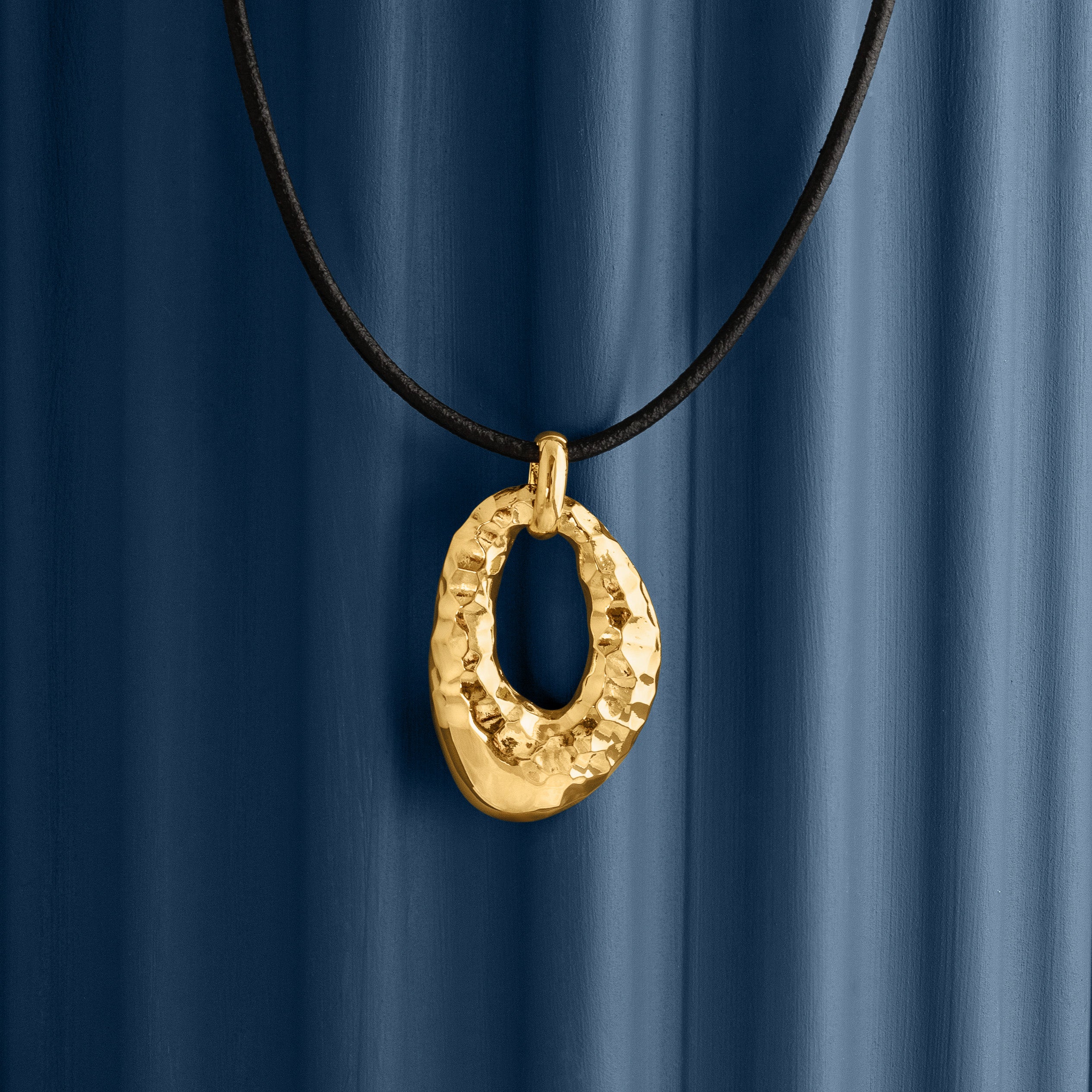 ITALIAN BLACK LEATHER THONG NECKLACE