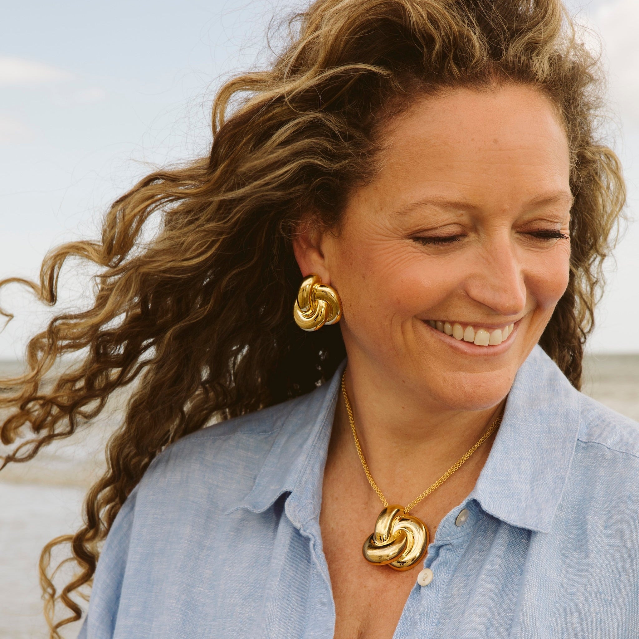 LARGE KNOT EARRINGS