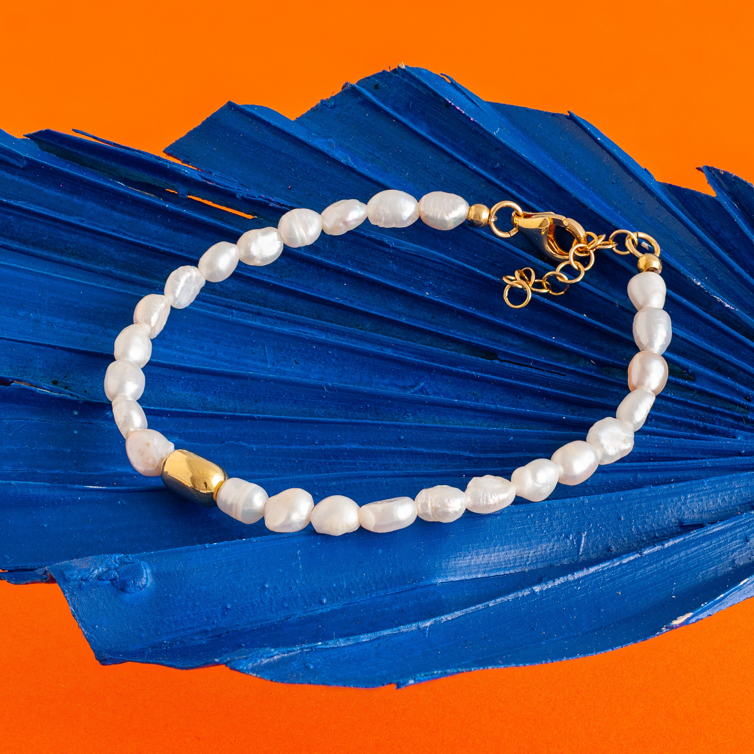 PEARL AND GOLD BEAD BRACELET