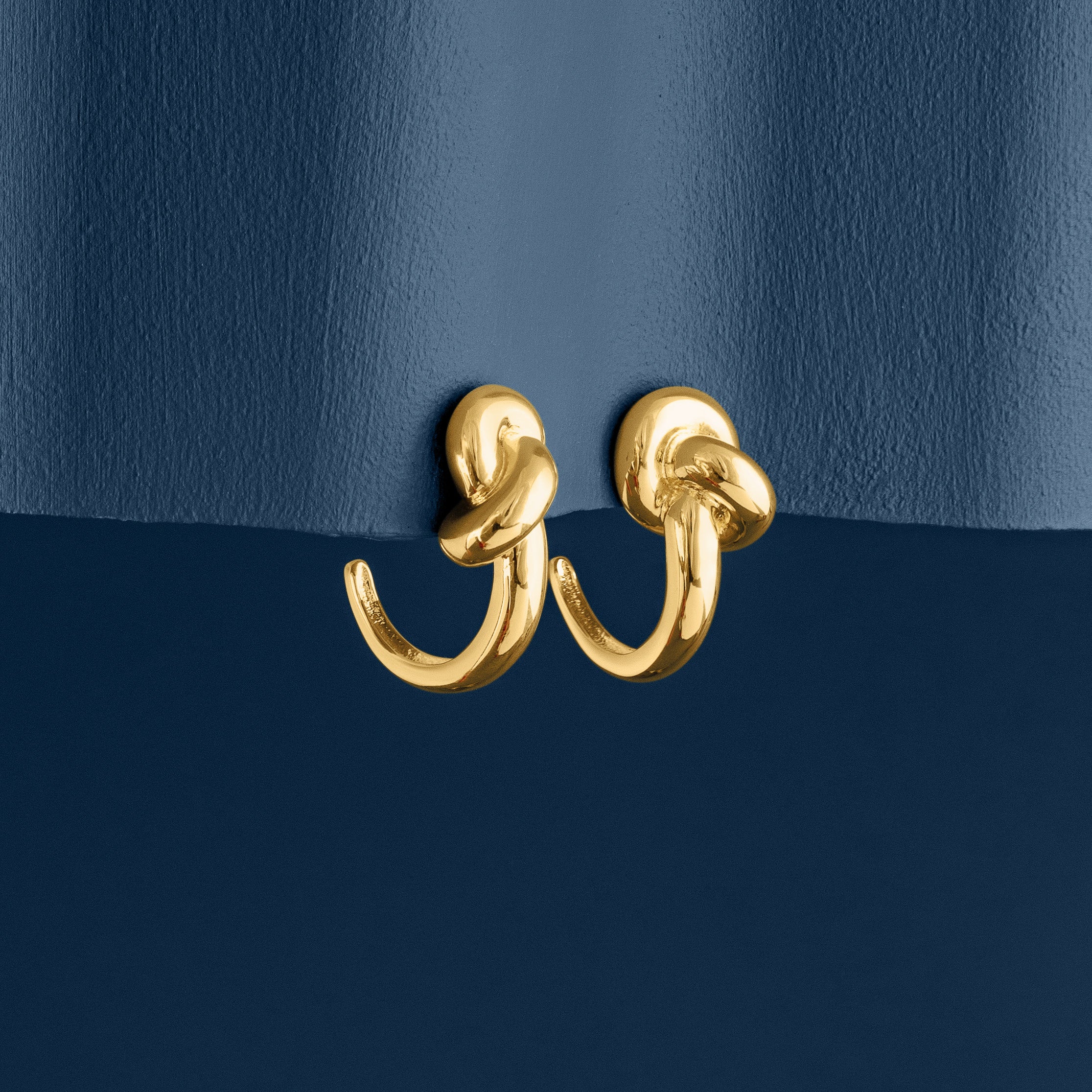 CHUNKY KNOT HOOP EARRINGS
