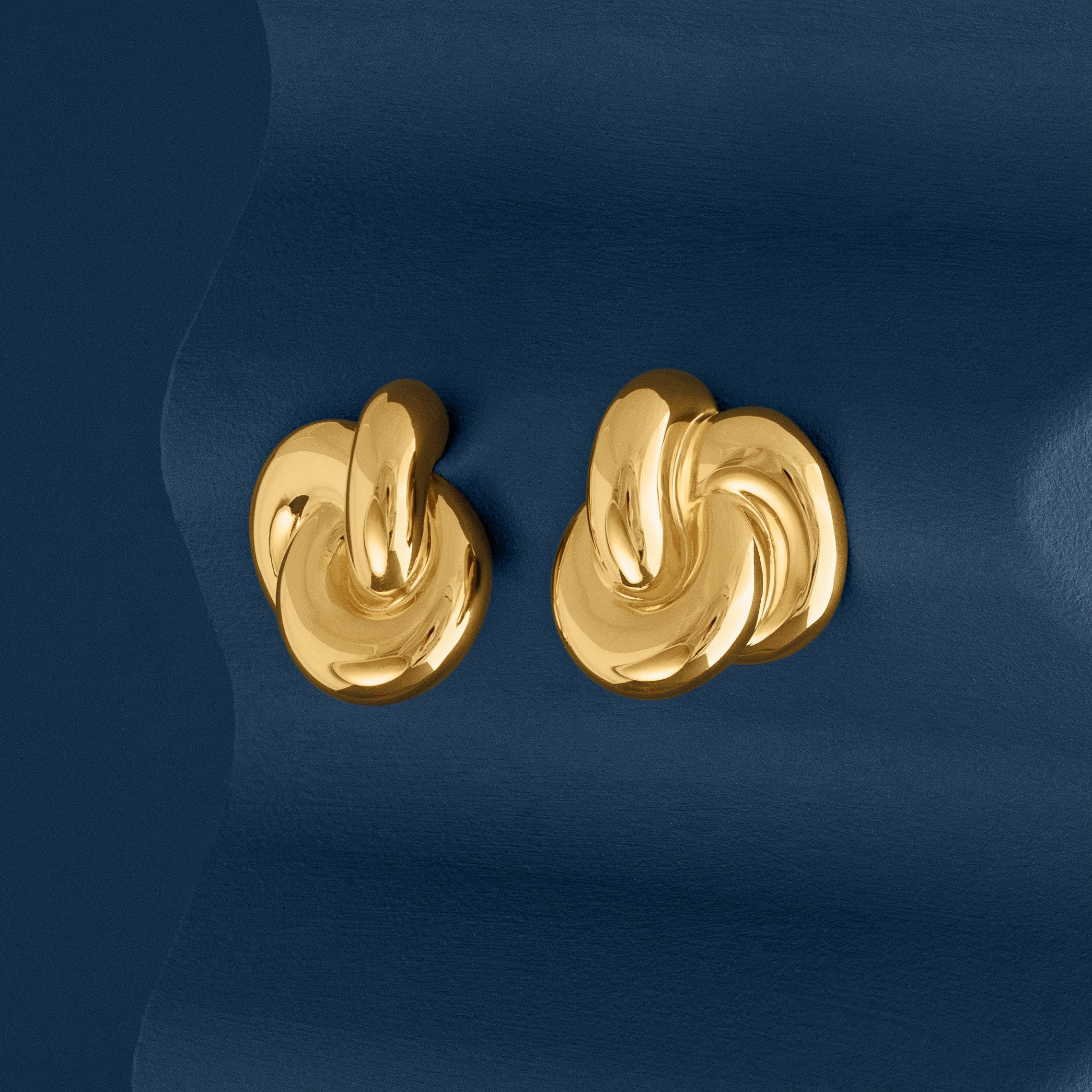 LARGE KNOT EARRINGS