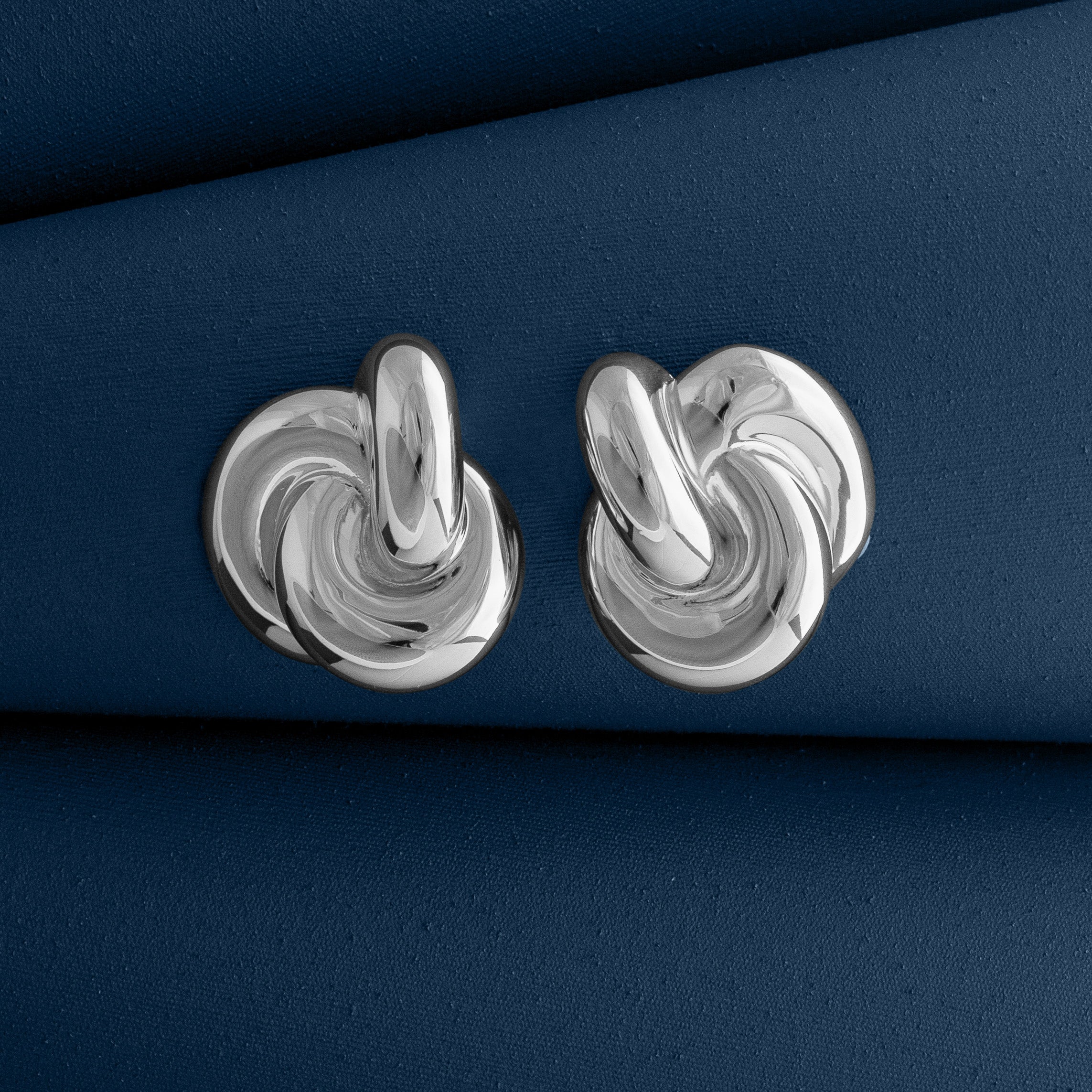 LARGE KNOT EARRINGS