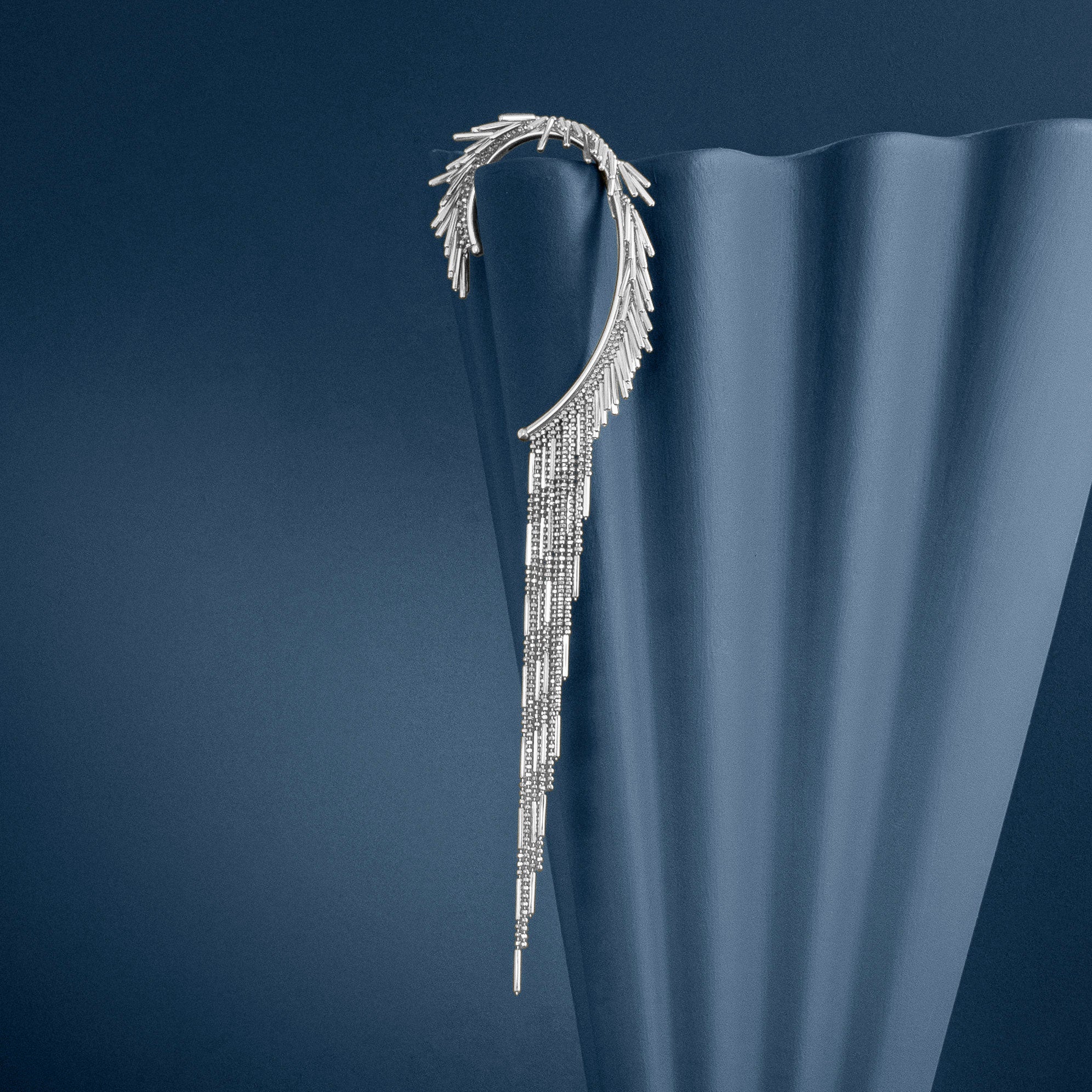 SILVER TASSEL EAR CUFF
