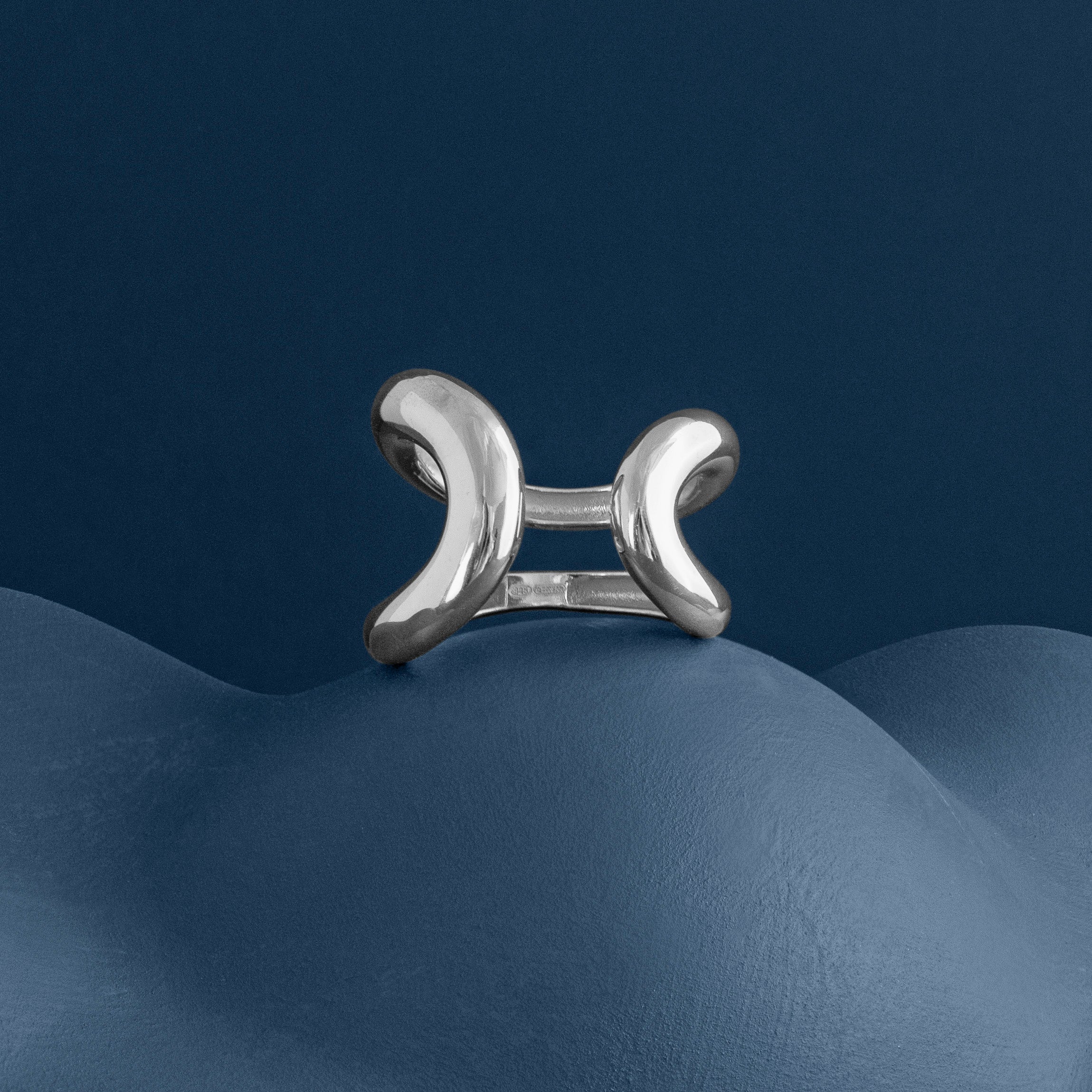 SILVER CHUNKY DOUBLE LOOP RING