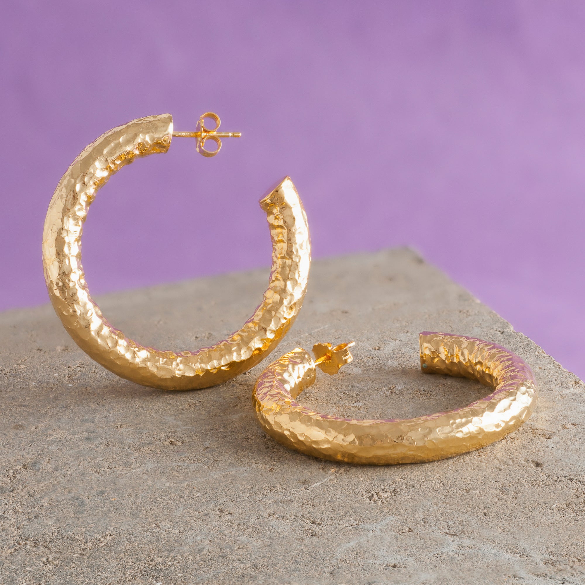 SMALL HAMMERED GOLD HOOP EARRINGS